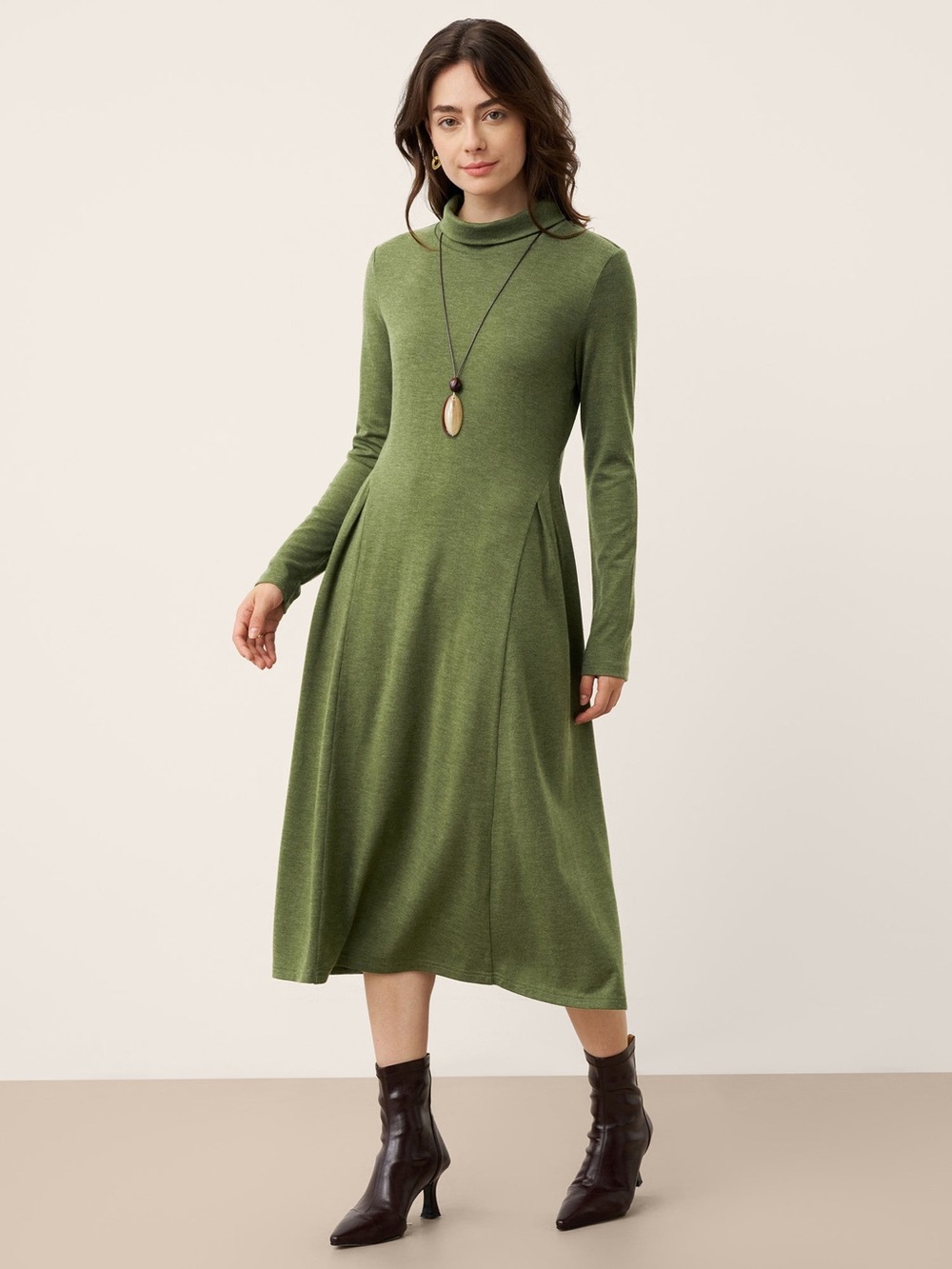 NEW Lintico Wool Sculpted Pleats Turtleneck Midi Dress Size Small Olive Green